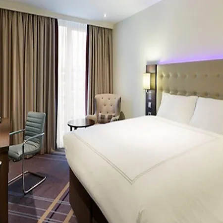 Premier Alexanderplatz 3*