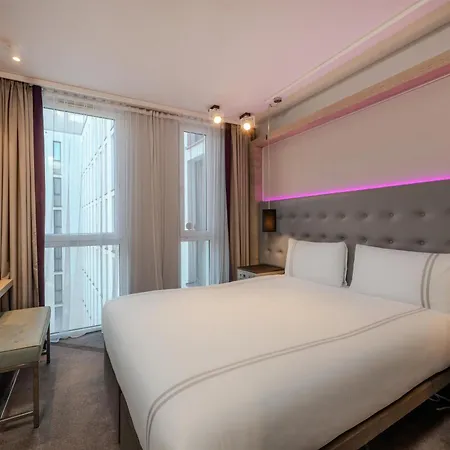 Premier Alexanderplatz Hotel Berlín