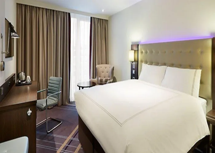 Premier Alexanderplatz 3*